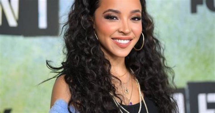 Tinashe Goes Fully Nude In Breathtaking Thirst Trap