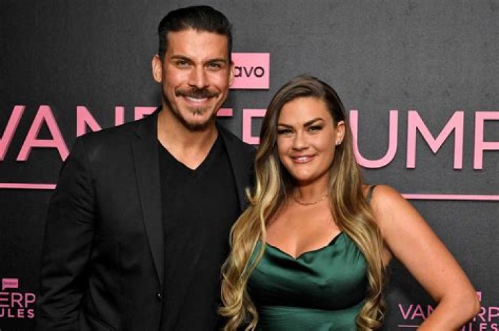 ‘Vanderpump Rules’ Stars Jax Taylor And Brittany Cartwright Hang Out On A Kentucky Farm