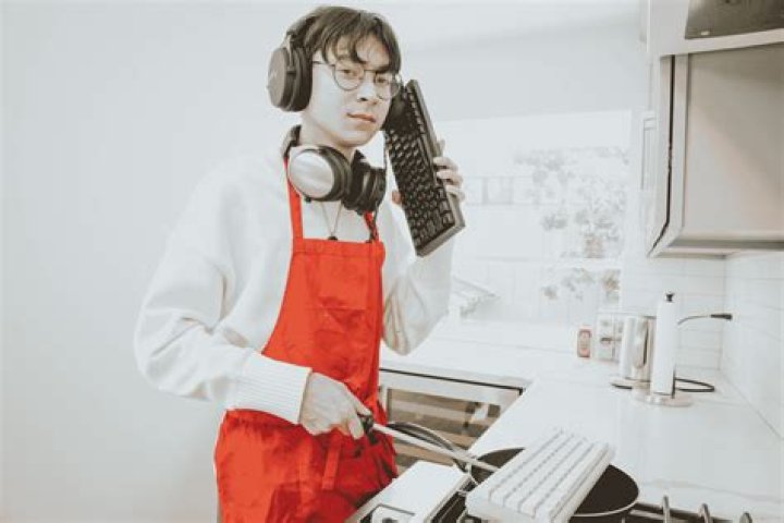 Who is Bella Denapoli? Wiki, Biography, Net worth, Age, Height, Parents, Boyfriend, Ethnicity & More