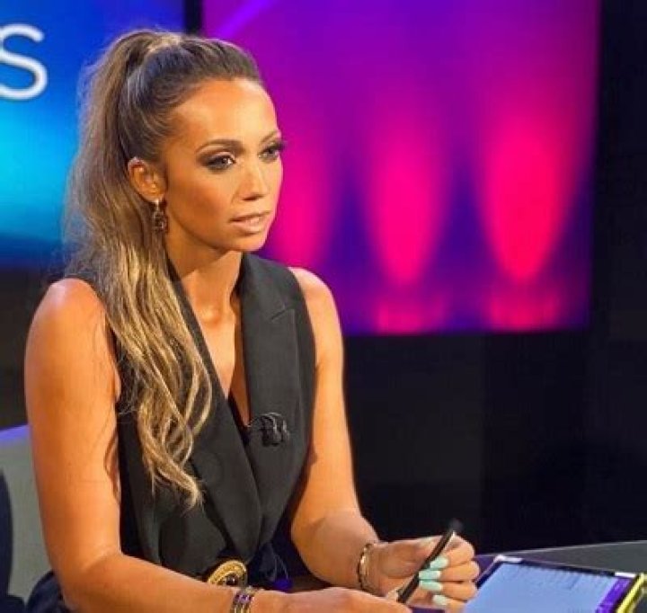 Who is Kate Abdo? Biography, Wiki, Net worth, Husband, Age, Family, Height, Salary & More