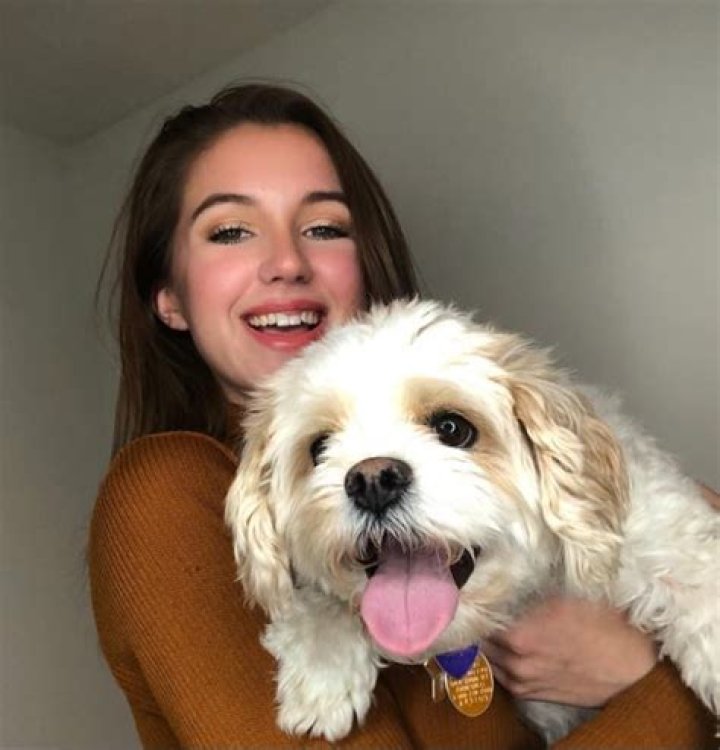 Who is Rebecca Louise? Wiki, Biography, Age, Height, Net worth, Parents, Ethnicity, Boyfriend & More