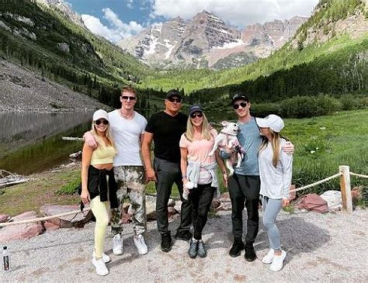 Who is Sam Logan? Wiki, Biography, Age, Height, Girlfriend, Parents, Ethnicity, Net Worth & More